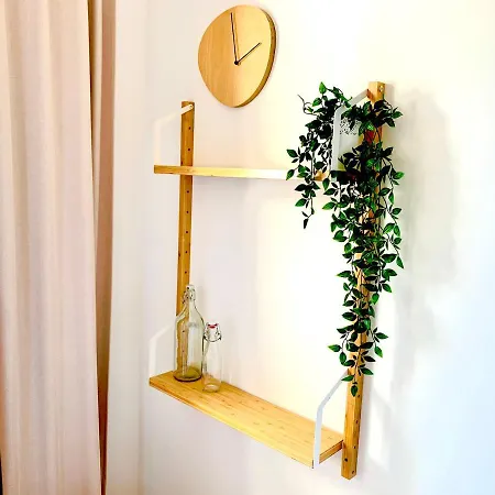 Jade Apartment *